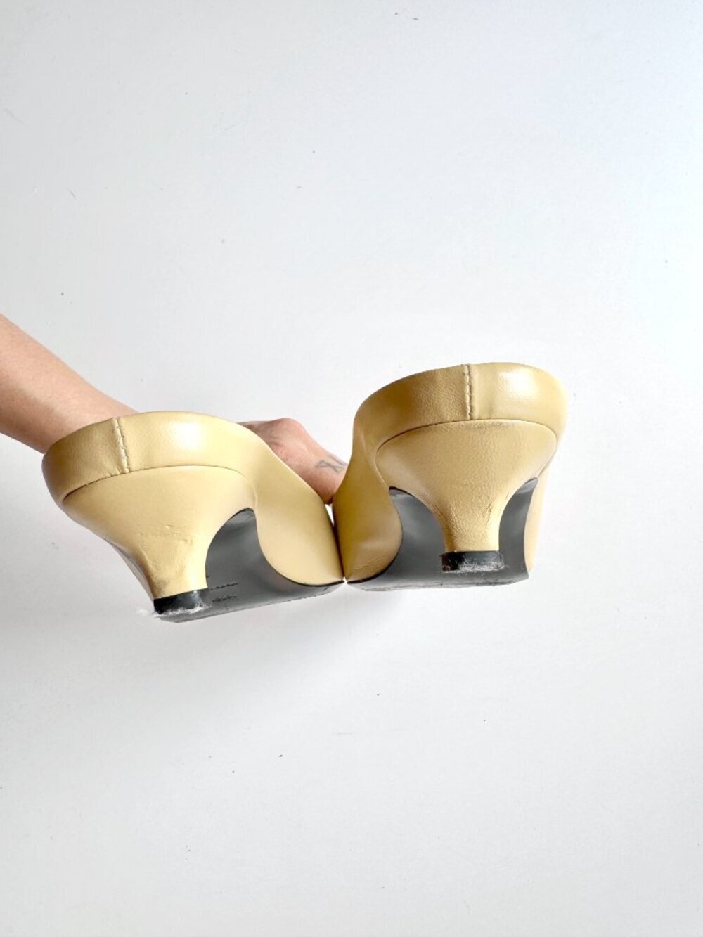 TOTEME Butter Yellow Leather Square Toe Kitten Heel Mules Slides, Size 37 - Picture 9 of 16